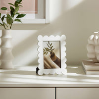 Polyresin Scallop Frame - 4x6 in.