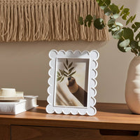 Polyresin Scallop Frame - 5x7 in.