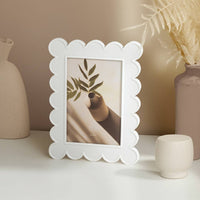 Polyresin Scallop Frame - 4x6 in.