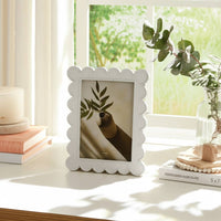 Polyresin Scallop Frame - 5x7 in.