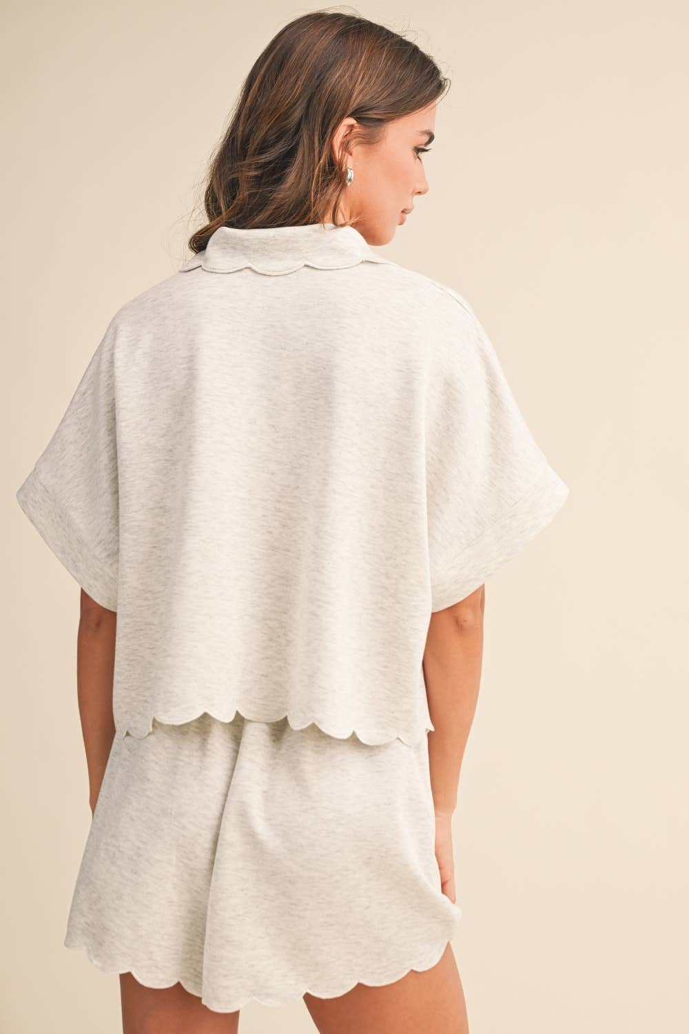 Scallop Edge Collar Set