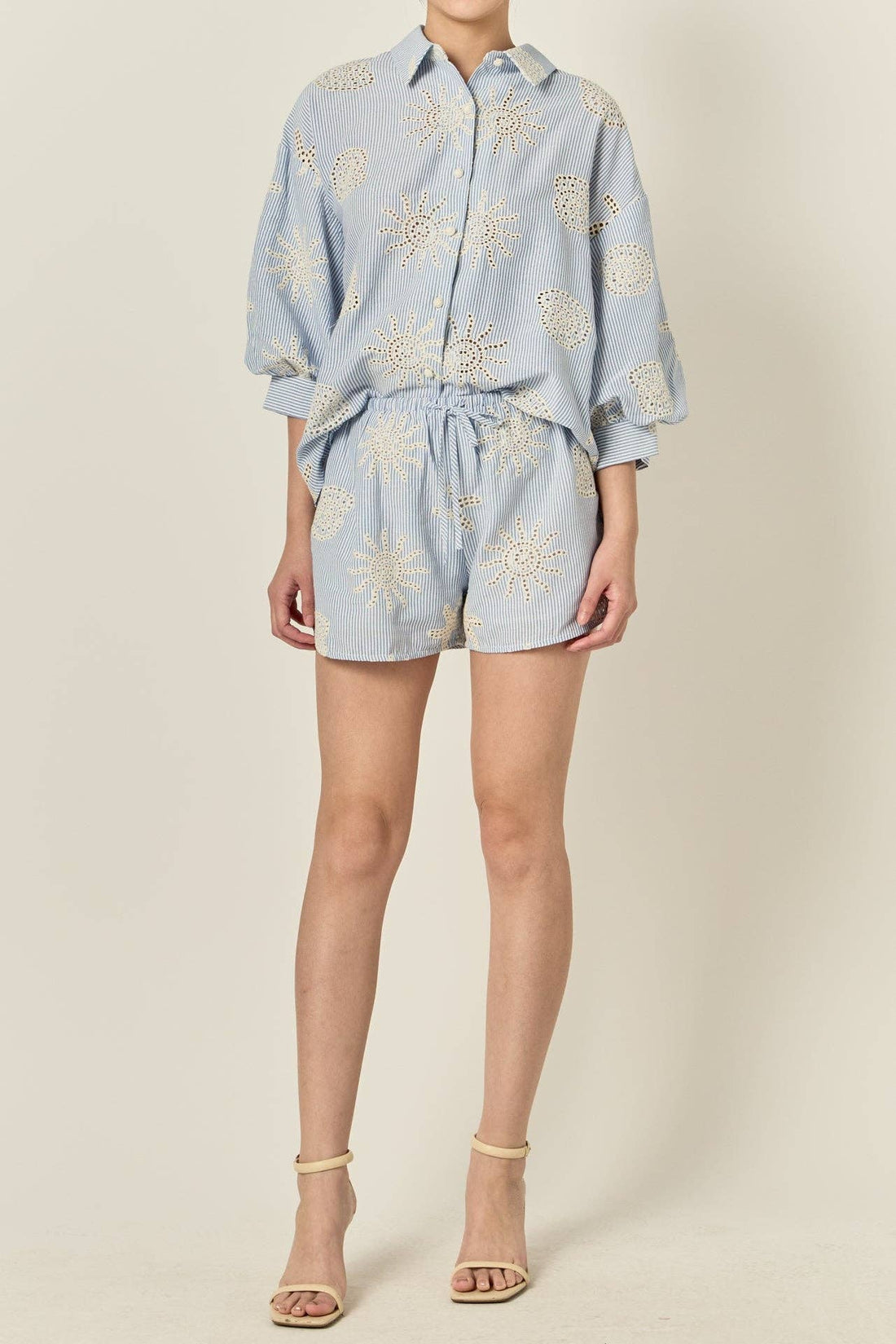 Striped Embroidery Shorts