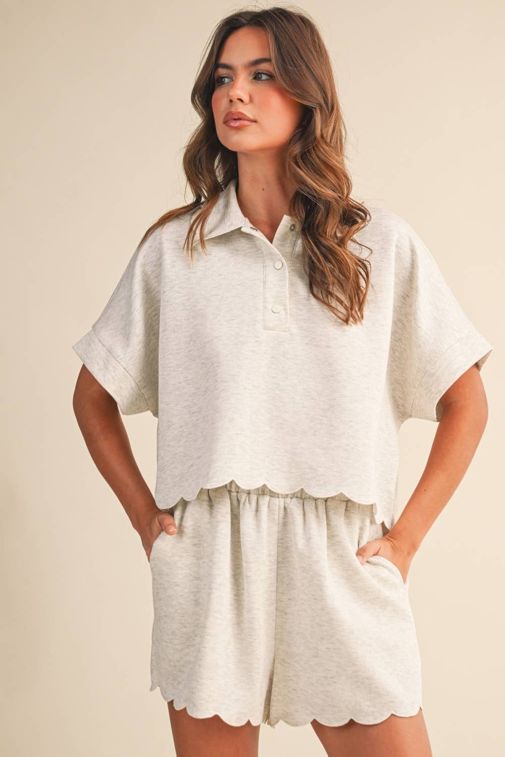 Scallop Edge Collar Set