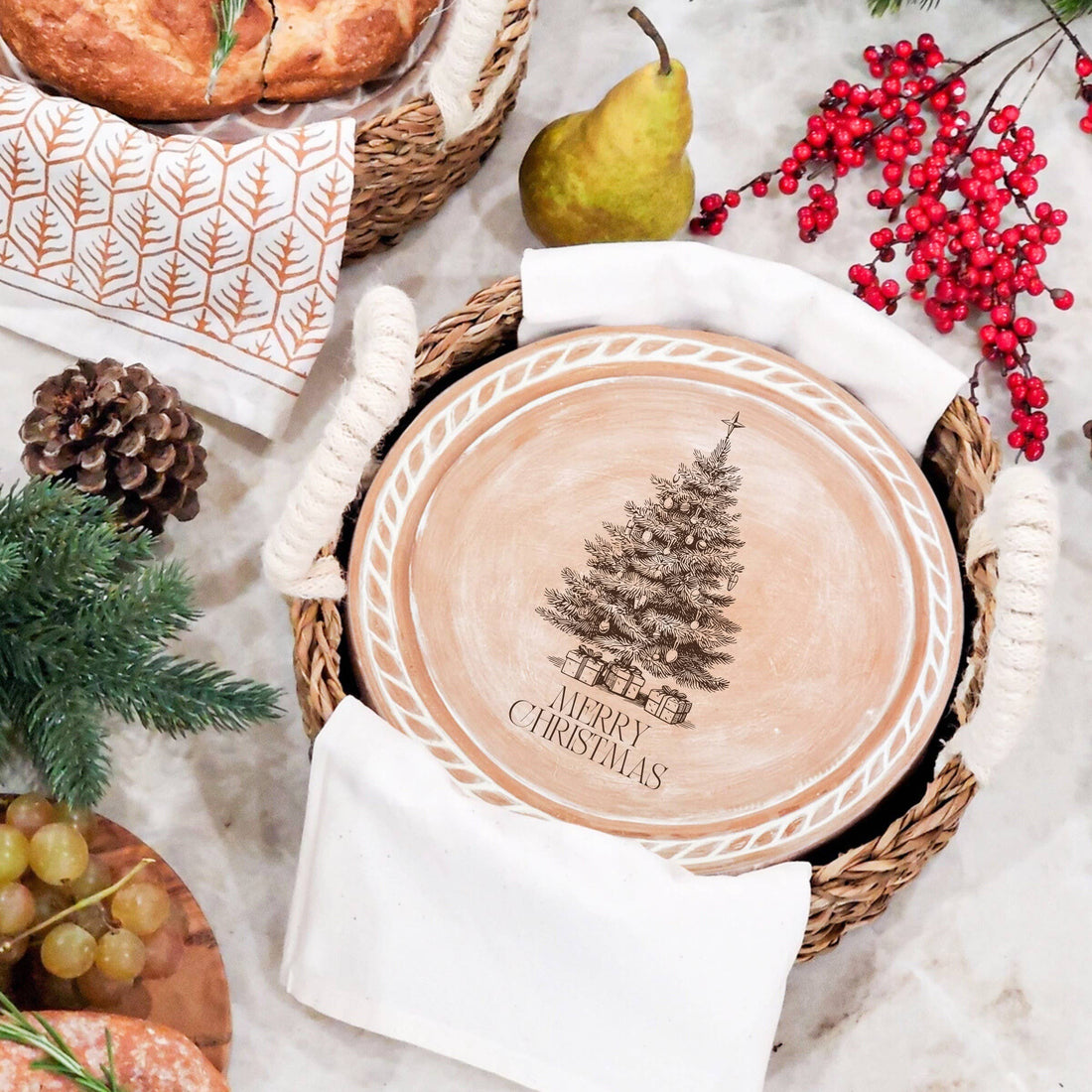 Round Christmas Tree Bread Warmer & Basket