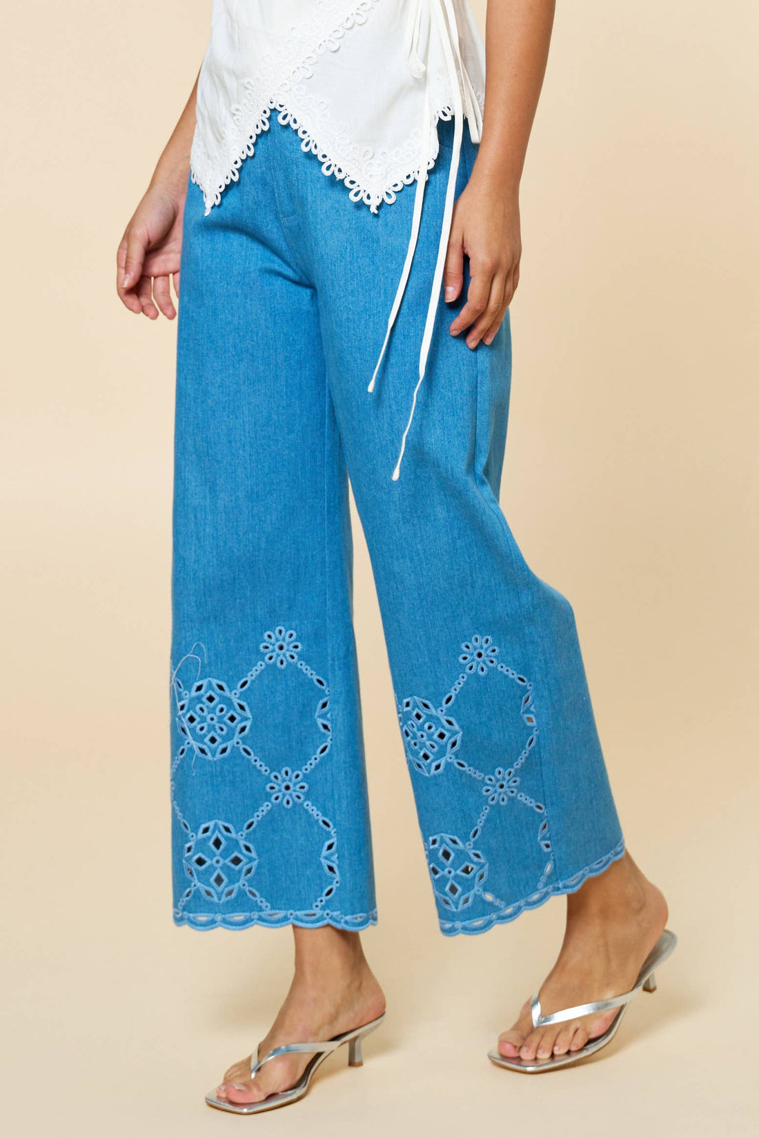 Embroidered Scallop Pants