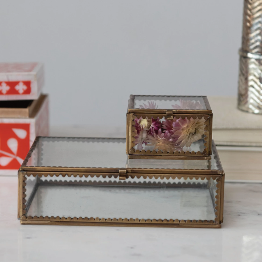 Display Box Scallop Edge