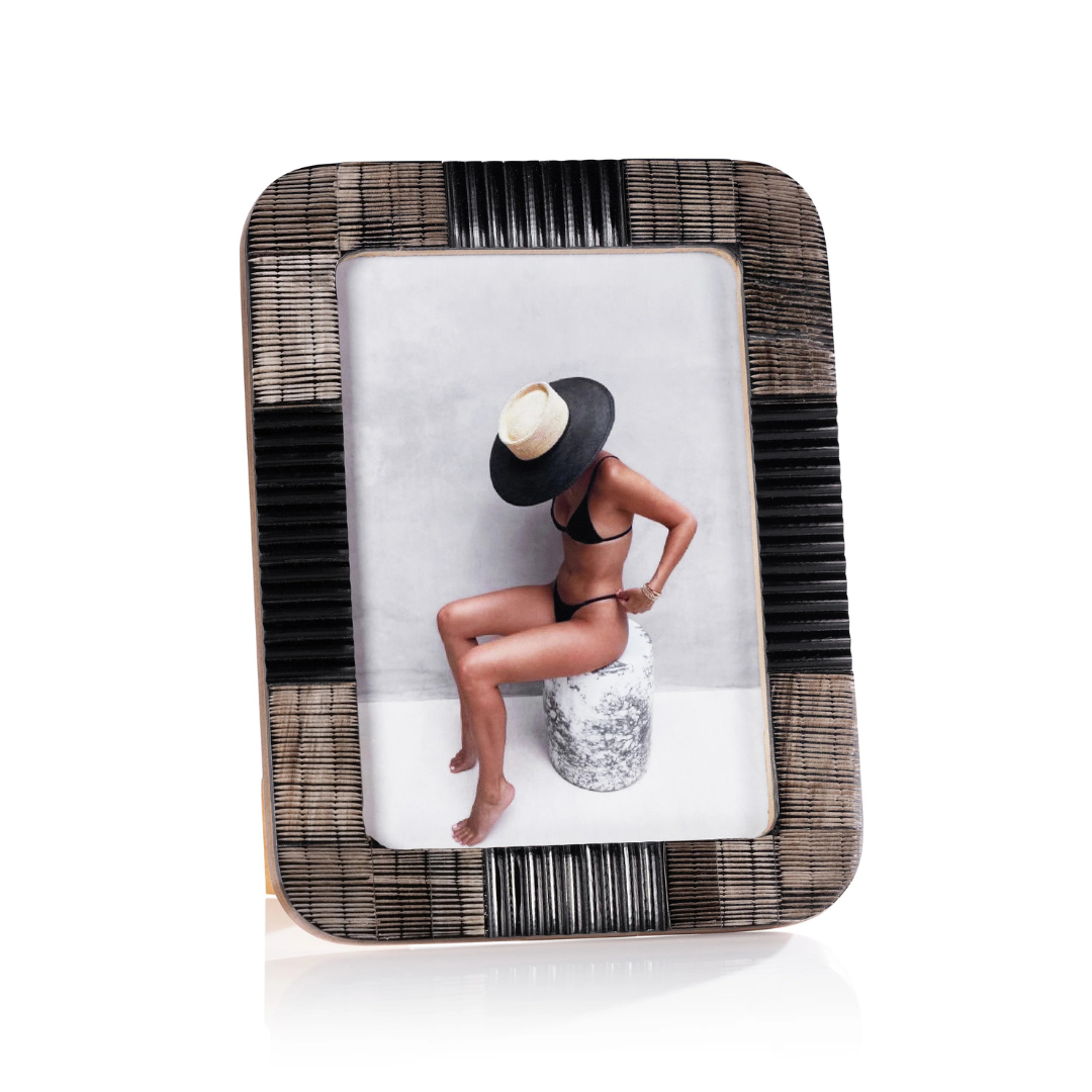 Majorca Chiseled Horn Frame (5x7)