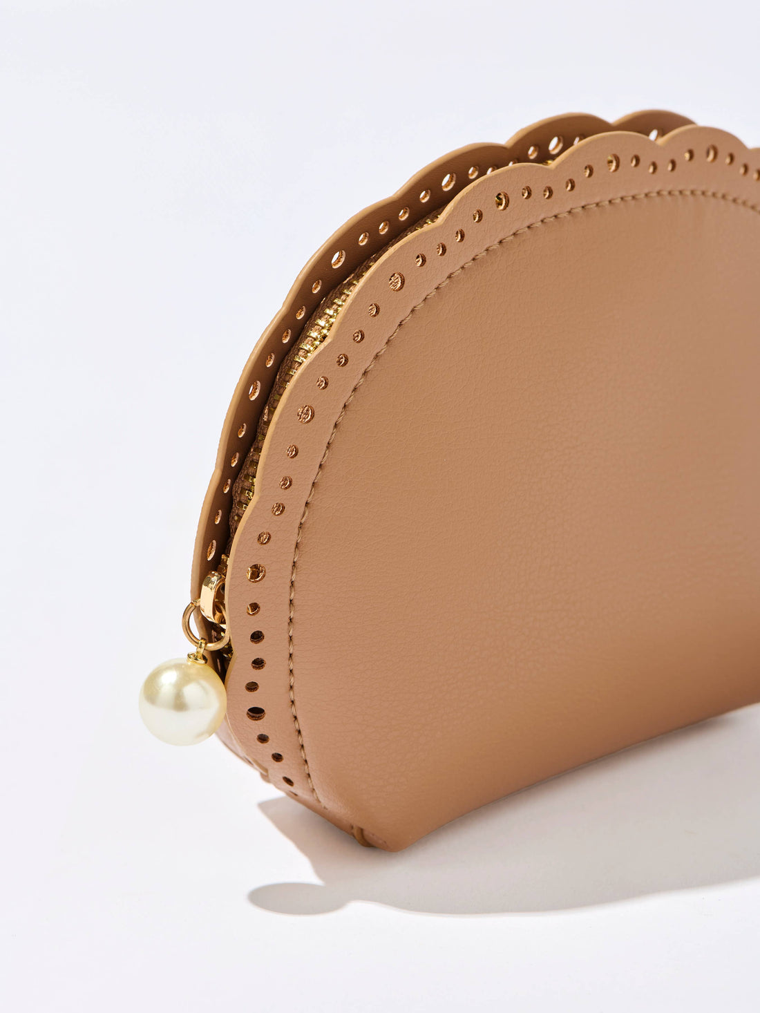 Lola Tan Pouch